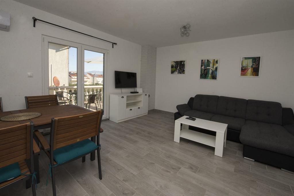 Apartment Jure سلاتين المظهر الخارجي الصورة