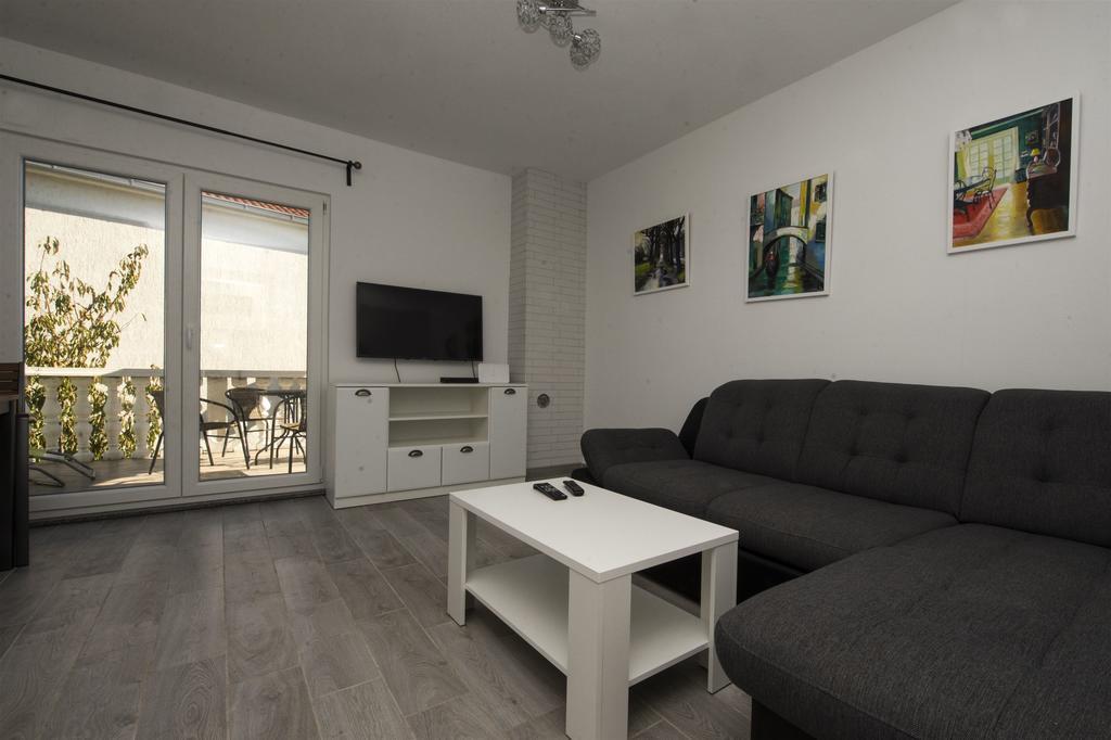 Apartment Jure سلاتين المظهر الخارجي الصورة